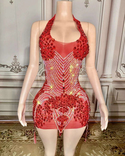 Radiant Rhinestone-Embellished Halter Neck Evening Gown with Opulent Mesh and Velvet Accents