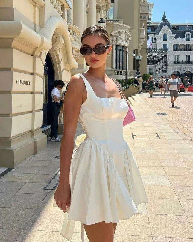 Elegant White Cotton Backless Dress with Oversized Bow - Effortless Sophistication for Any Occasion
