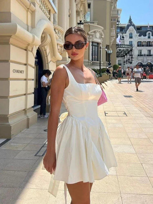 Elegant White Cotton Backless Dress with Oversized Bow - Effortless Sophistication for Any Occasion