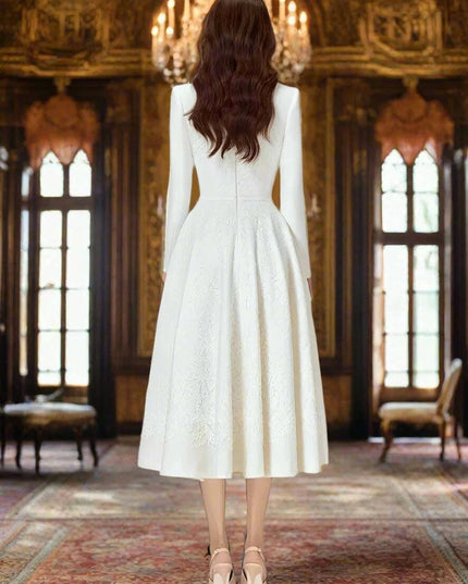 Elegant V-Neck Lace Pleated Belted Evening Gown - Autumn Edition