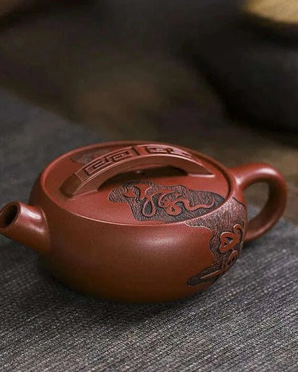 Authentic Elegance: 120ml Dragon's Blood Sand Teapot for Tea Aficionados