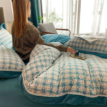 Cozy Winter Plush Coral Velvet 4-Piece Bedding Ensemble – Ultra Soft Flannel Duvet Cover, Quilt, and Sheet Set