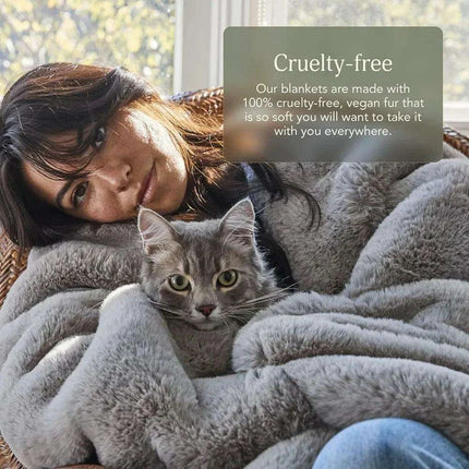 Sakura Blossom Eco-Friendly Plush Queen Size Faux Fur Throw - Marshmallow Comfort Blanket - Très Elite