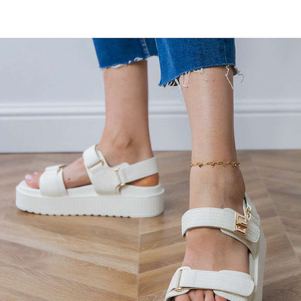 Sandals model 213706 - Très Elite