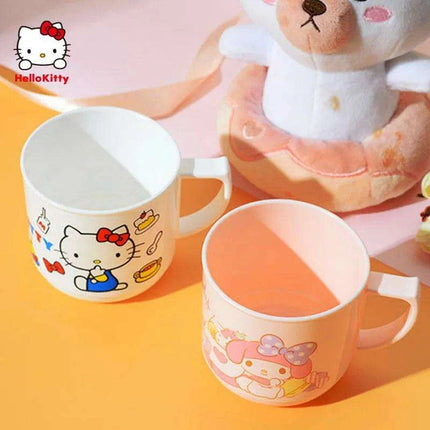 Sanrio Character Kids' Breakfast Water Cup Set Featuring Hello Kitty and My Melody - Fun and Whimsical Design - Très Elite