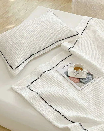 Elegance Princess Summer Quilt Set with Skin-Friendly Comforter