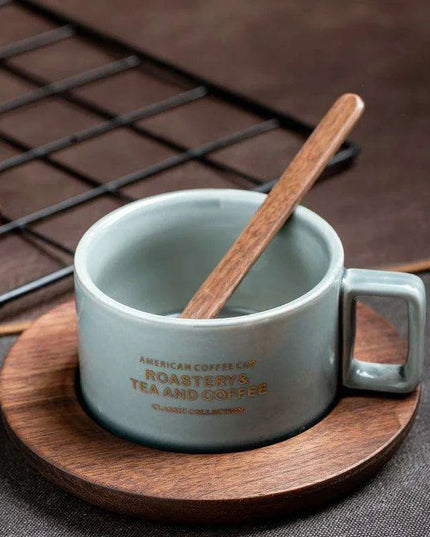 Classic American Elegance: Ceramic Coffee Mug Set with Walnut Holder and Gift Box