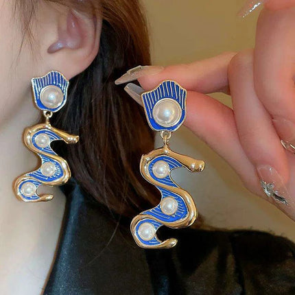 Bold Vintage-Inspired Tassel Earrings - A Must-Have Statement Piece for Fashion Enthusiasts