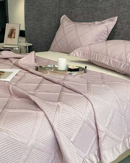 Luxurious Lightweight Tencel Summer Quilt Set with Pillowcases - Double Queen Size Bedspread