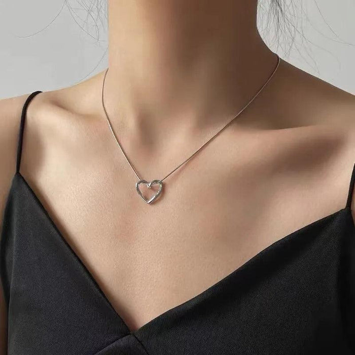 Playful Poodle Balloon Dog Pendant Necklace - Unique Clavicle Chain Jewelry Gift for Dog Enthusiasts