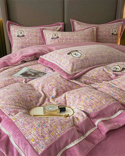 Cozy Winter Plush Coral Velvet 4-Piece Bedding Ensemble – Ultra Soft Flannel Duvet Cover, Quilt, and Sheet Set
