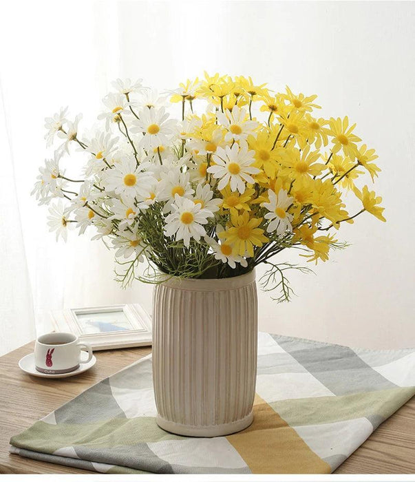 Vibrant Daisy Delight Bouquet - Lifelike Floral Elegance