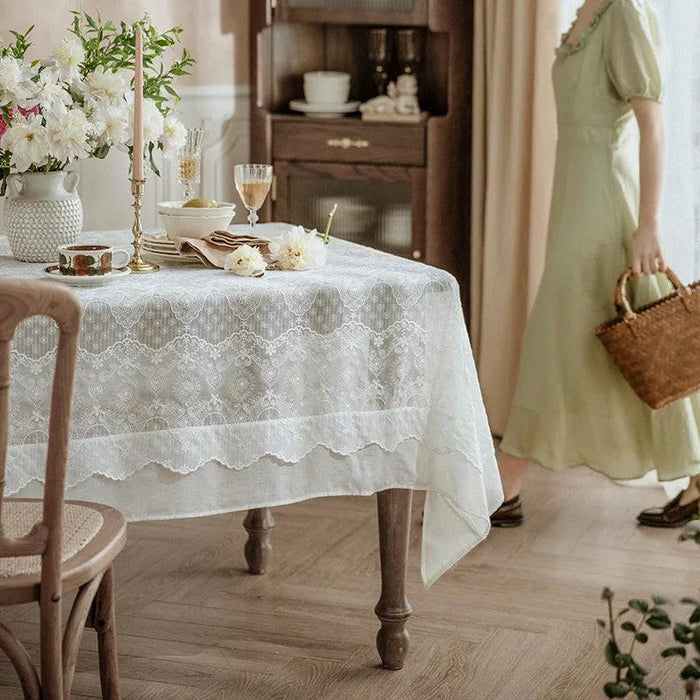 Chic French Lace Table Cover - Elevate Your Event with Timeless Elegance