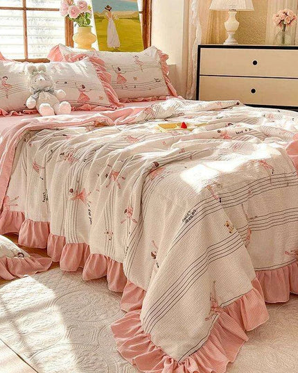 Charming Rabbit Pattern Seersucker Quilt