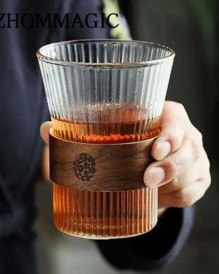 Sophisticated 300ml Transparent Glass Mug with Elegant Wooden Grip - Japanese-Inspired Drinkware for Coffee, Tea, and Beer