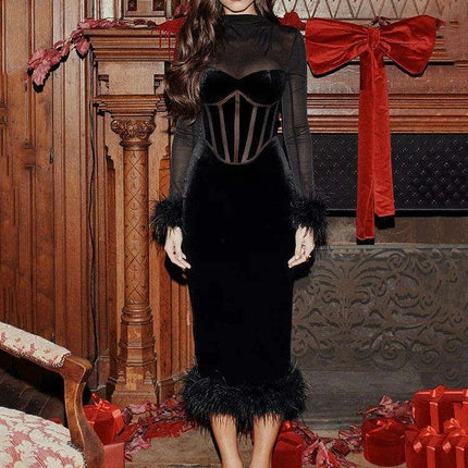 Chic Backless Midi Dress with Feather Details for Trendsetting Women