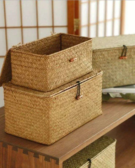Natural Seagrass Organizer Basket with Lid - Stylish Storage Solution for Cosmetics, Sundries, and Laundry