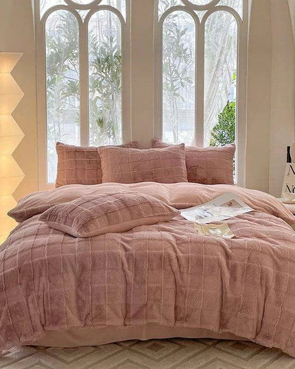 Luxurious Caramel Brown Velvet Fleece Bedding Set with Duvet Cover, Flat Sheet, and Pillowcases