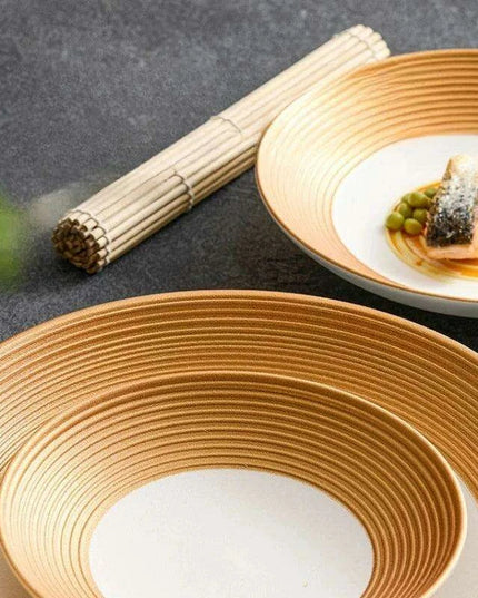 Exquisite Gold-Trimmed Ceramic Dinner Plates for Sophisticated Dining Events