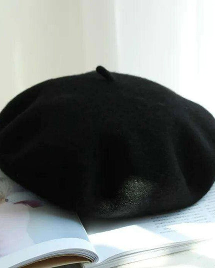 Chic Wool Beret for Women - Timeless Style Meets Cozy Comfort