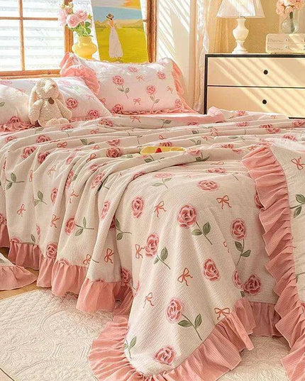 Charming Rabbit Pattern Seersucker Quilt