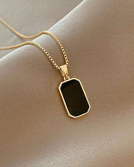 Playful Poodle Balloon Dog Pendant Necklace - Unique Clavicle Chain Jewelry Gift for Dog Enthusiasts