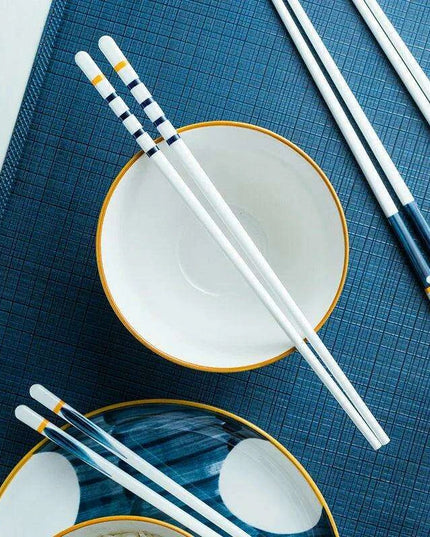 Sophisticated Japanese Porcelain Chopstick Collection - 5 Pairs for an Elevated Dining Experience