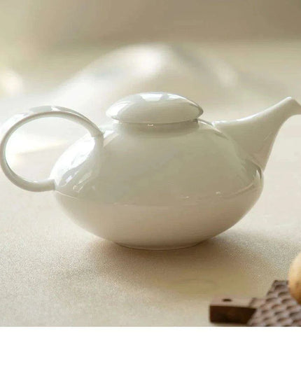 Regal Elegance: Medieval Red Bone China Tea Cup Collection