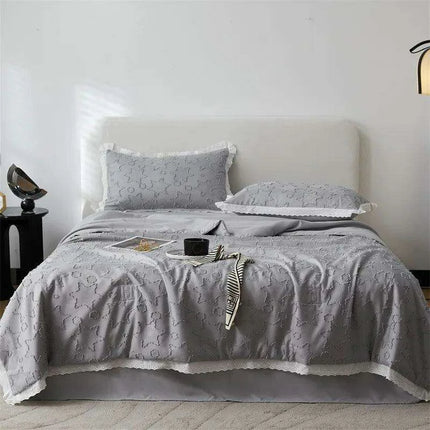 Sophisticated Floral Jacquard Antibacterial Summer Quilt with 3D Design