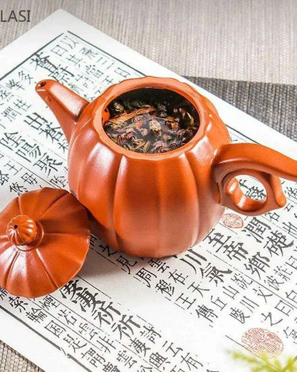 Artisan Handcrafted Mud Teapot - Dual Capacity Infuser with Precision Brewing System