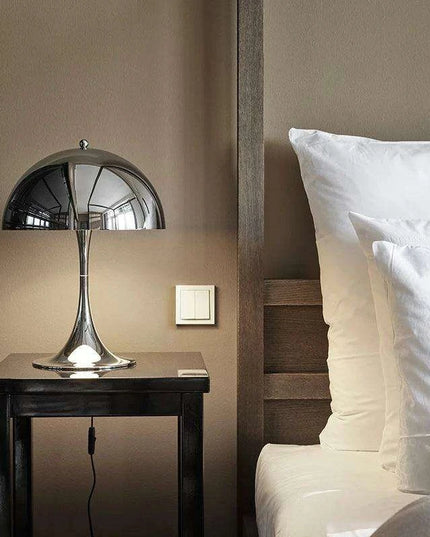 Vintage-Inspired Mushroom Desk Lamp: Timeless Elegance Meets Contemporary Design