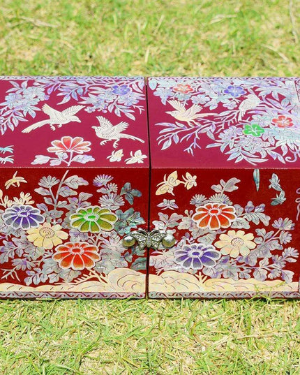 Luxurious Mother of Pearl Jewelry Organizer with Four Drawer Compartments – A Thoughtful Gift for Loved Ones