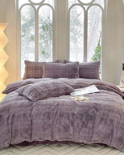 Luxurious Caramel Brown Velvet Fleece Bedding Set with Duvet Cover, Flat Sheet, and Pillowcases