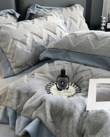 Plush Coral Velvet Faux Fur Duvet Cover Set - Indulgent Shaggy Bedding for Winter Warmth