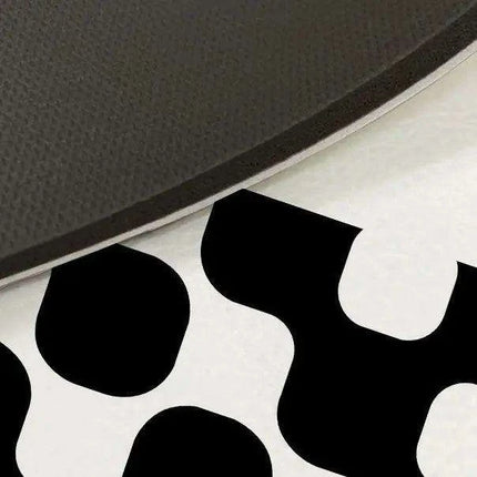 Chic Heart-Shaped Welcome Mat - A Touch of Elegance for Your Home