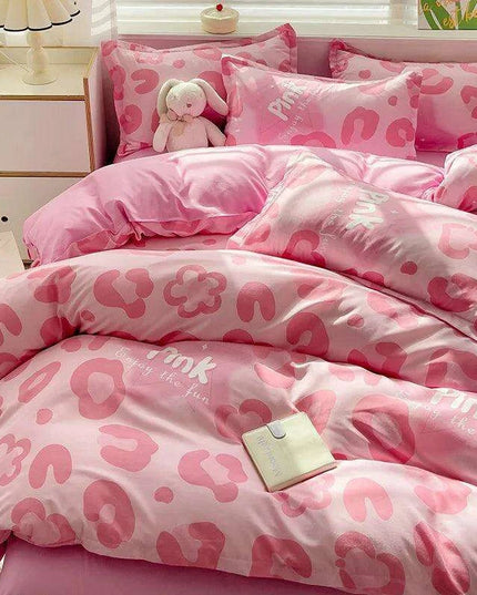 Nordic Lattice Green Grid Bedding Ensemble