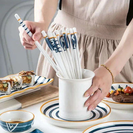 Sophisticated Japanese Porcelain Chopstick Collection - 5 Pairs for an Elevated Dining Experience