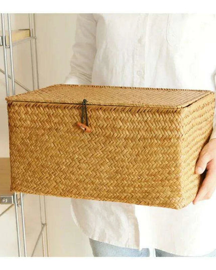 Natural Seagrass Woven Storage Container with Lid - Stylish Basket for Bath Essentials, Cosmetics, and Towels