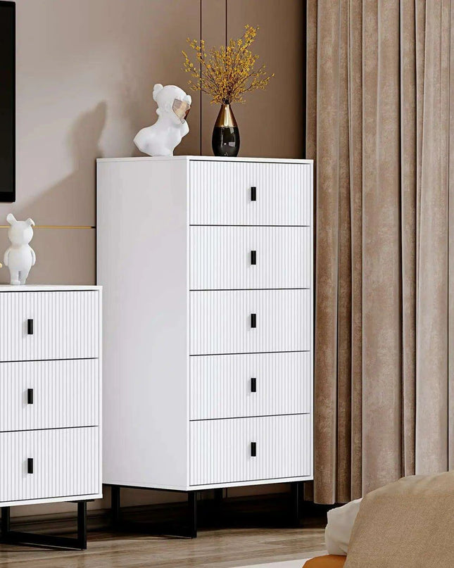 Sleek Modern 5-Drawer Dresser with Stylish Metal Legs - Perfect Storage for Any Room