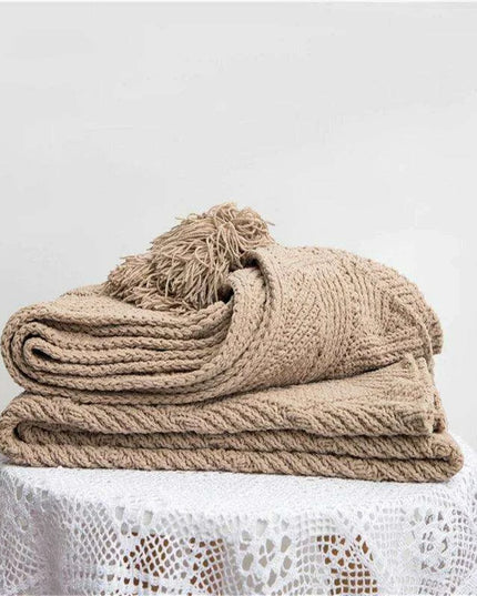 Charming Chenille Knit Throw Blanket with Delightful Pompoms - Cozy Elegance for Your Living Space