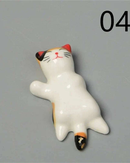 Playful Cat Cutlery and Chopstick Holder for a Whimsical Kitchen