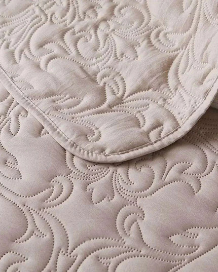 Luxurious Solid Stitch Bedding Ensemble with Pillowcases and Plush Sheets