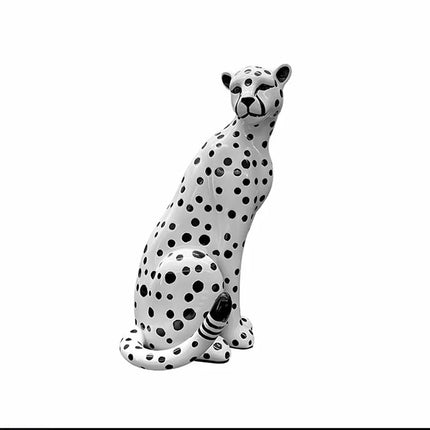 Pink Leopard Resin Statuette – Light Luxury Home Decor Figurine