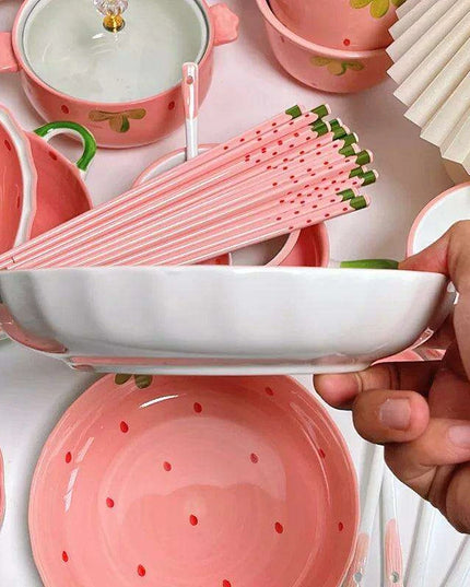 Sustainable Strawberry-Themed Ceramic Chopsticks - Stylish Non-Slip Utensils for Asian Dining