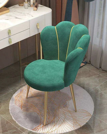 Chic Velvet Folding Stool: Stylish and Versatile Seating for Modern Homes