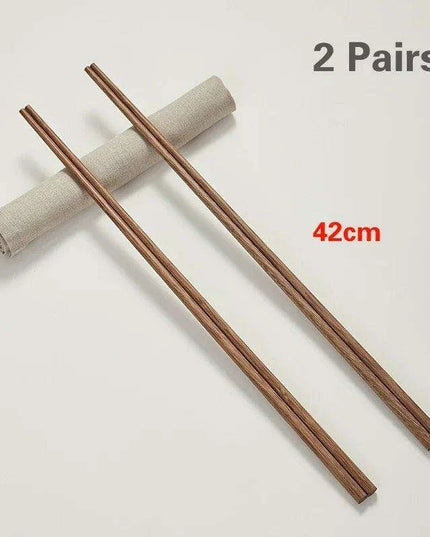 High-Quality Heat-Resistant Wooden Chopsticks for Hot Pot and Noodles - Stylish and Comfortable Design