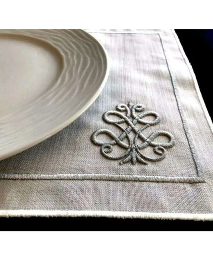 Luxurious 3D Embroidered Placemat Collection: 12-Piece Set for Exquisite Dining