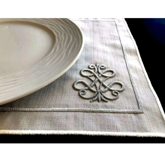 Luxurious 3D Embroidered Placemat Collection: 12-Piece Set for Exquisite Dining