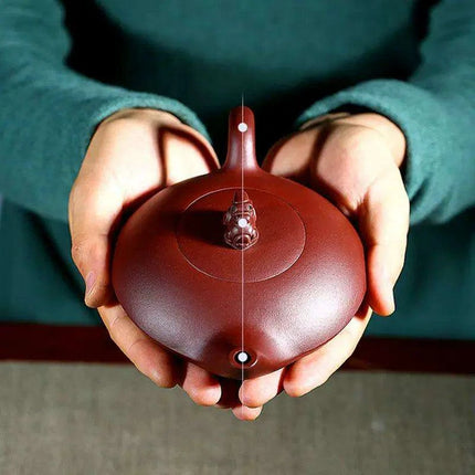 Handcrafted Yixing Purple Clay Teapot - 240ml Ideal for Oolong and Dahongpao Tea Enthusiasts