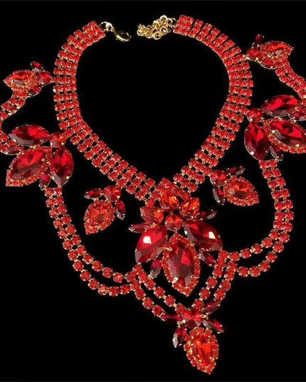 Radiant Rhinestone Jewelry Set - Elegant Necklace and Earring Duo for Fashion Enthusiasts